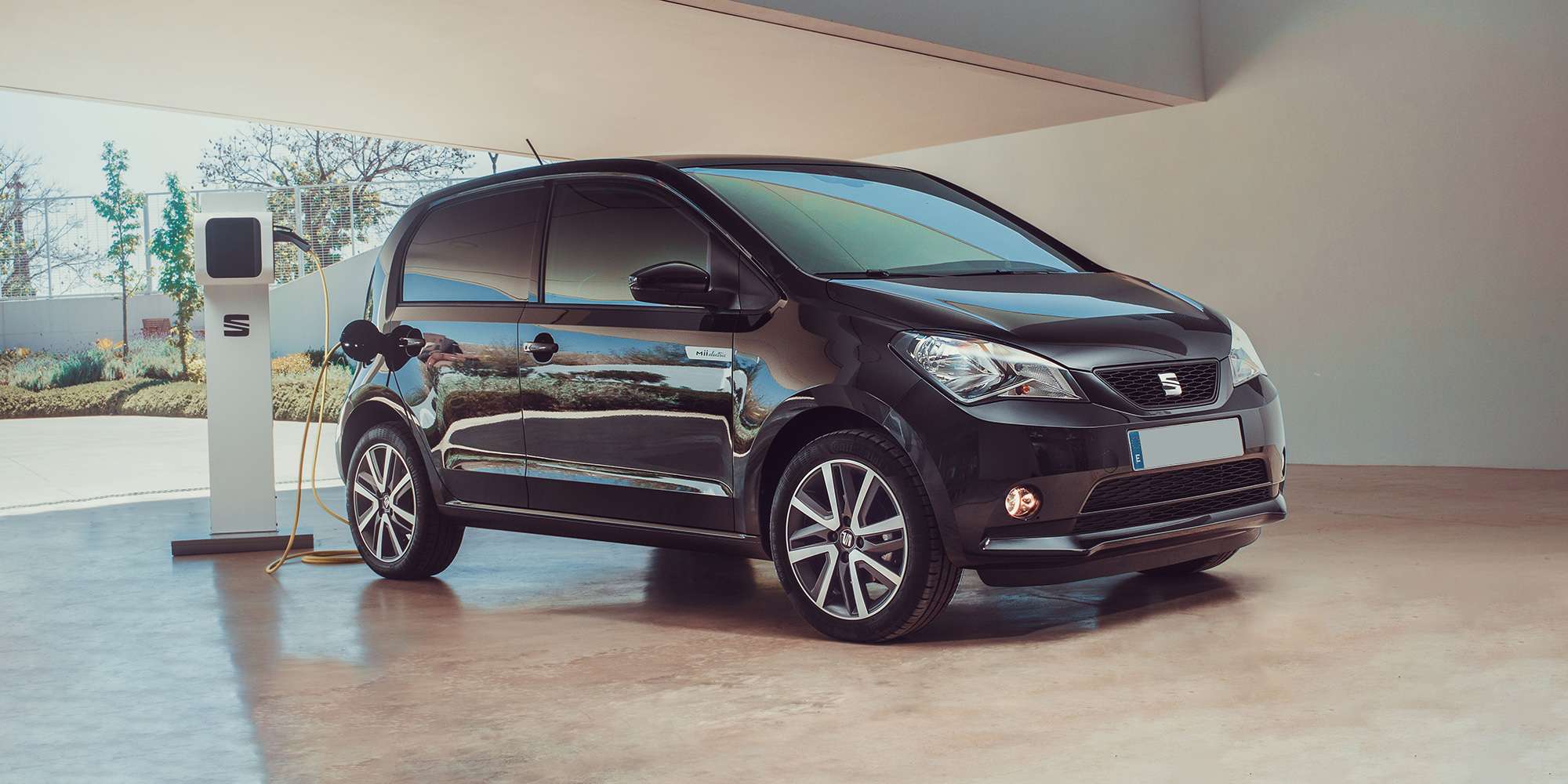 Mii-Electric-static-front