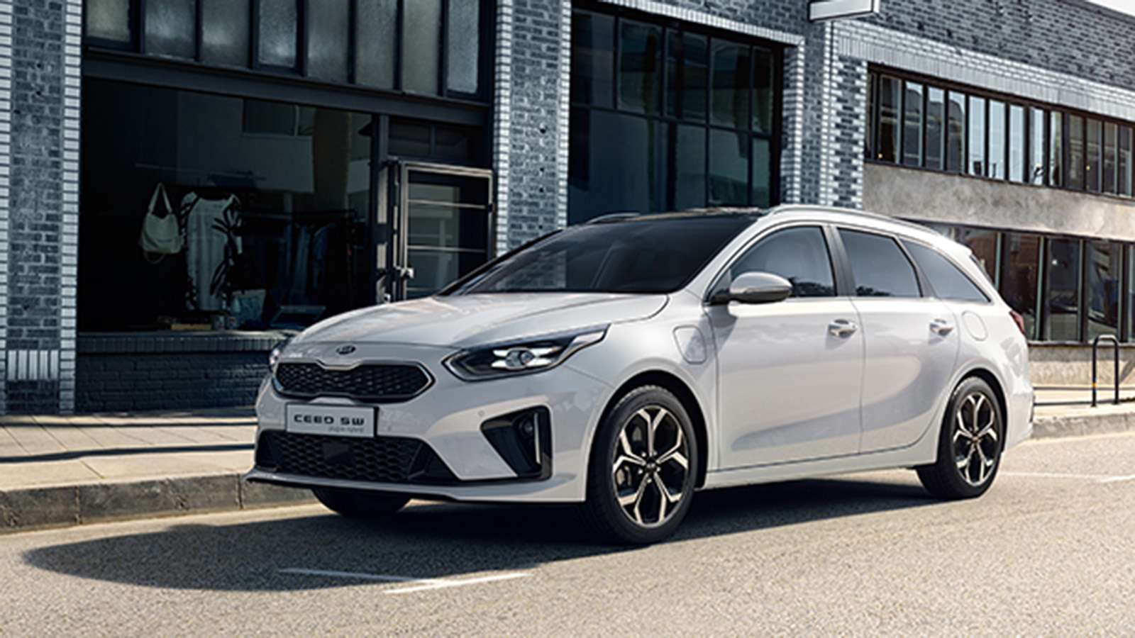 kia-ceed-tourer-phev-01